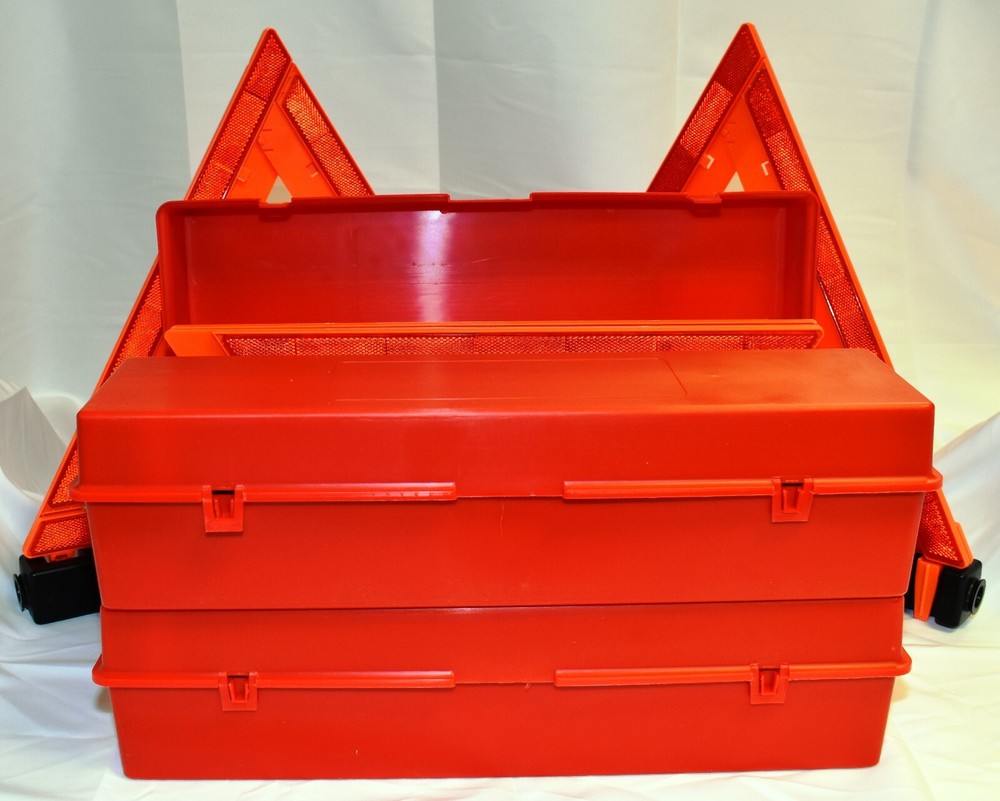 EMERGENCY REFLECTIVE DOT APPROVED WARNING TRIANGLE KIT 3 PACK IN RED BOX 4 KITS