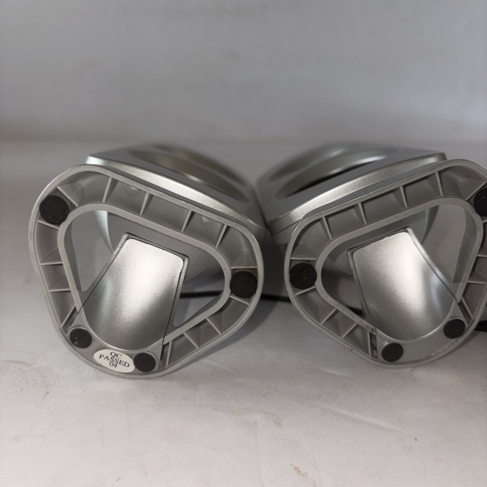 Insignia Desktop Computer Speakers USB Powered 3.5mm AUX Dual Driver Silver