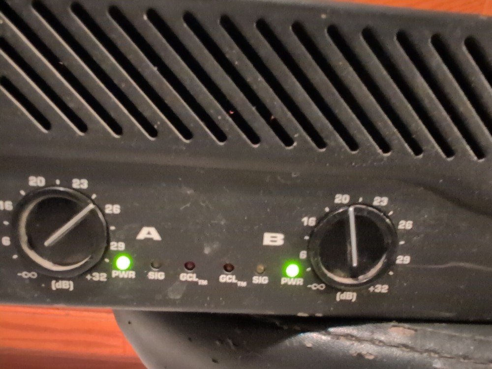 Crest Performance CPX 1500 Power Amplifier works great!