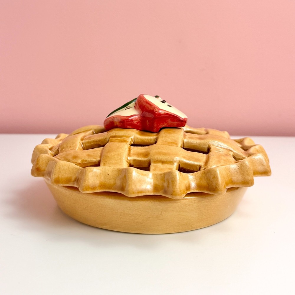 Vintage Pie Shaped Box with Lid