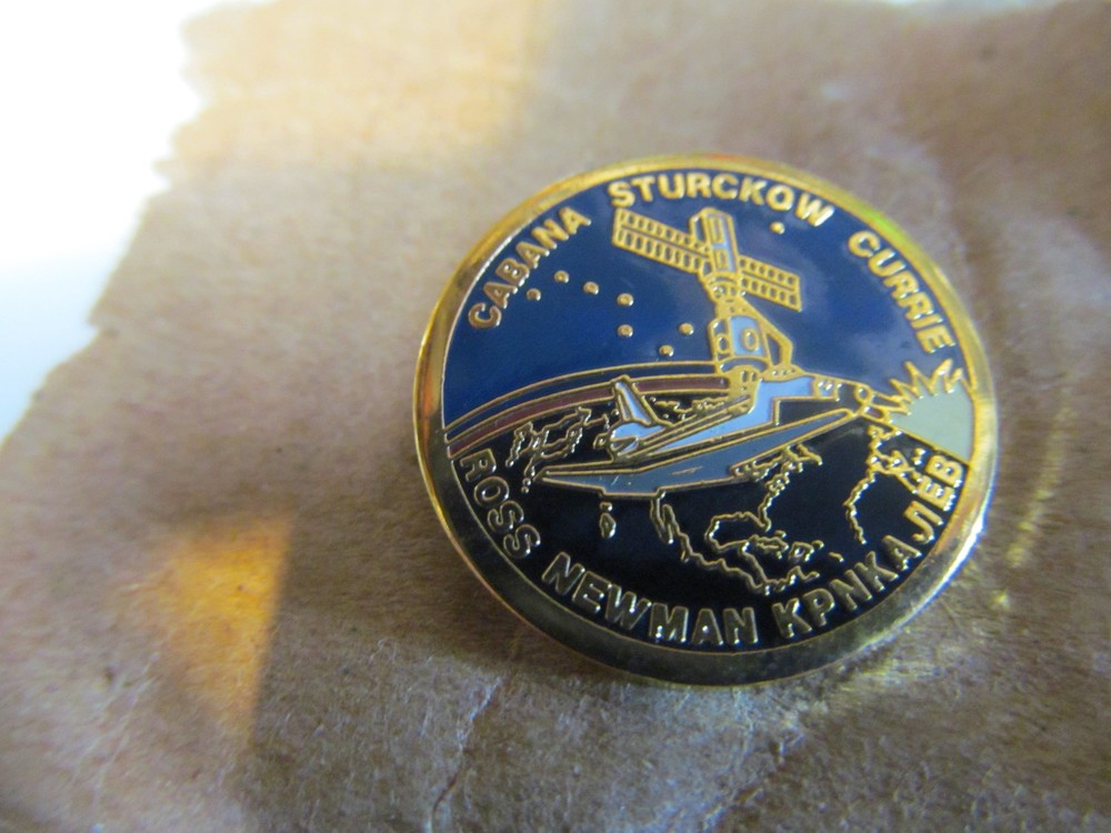 SHUTTLE ENDEAVOUR STS-88  LAPEL PIN