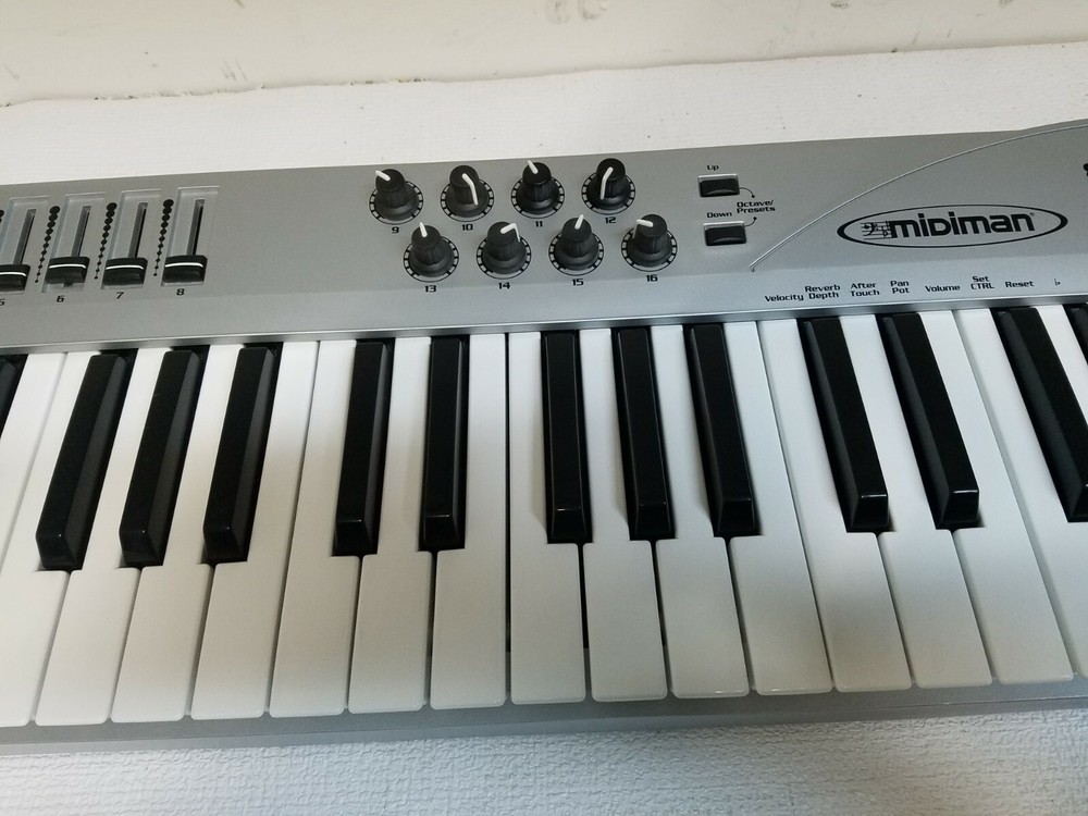 M-Audio Radium 61-Key USB MIDI Controller