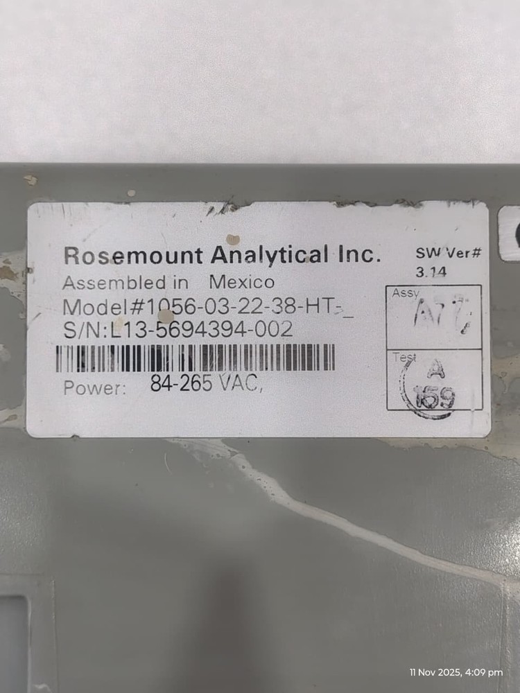 Emerson Rosemount 1056-03-22-38-HT PH ANALYZER HART