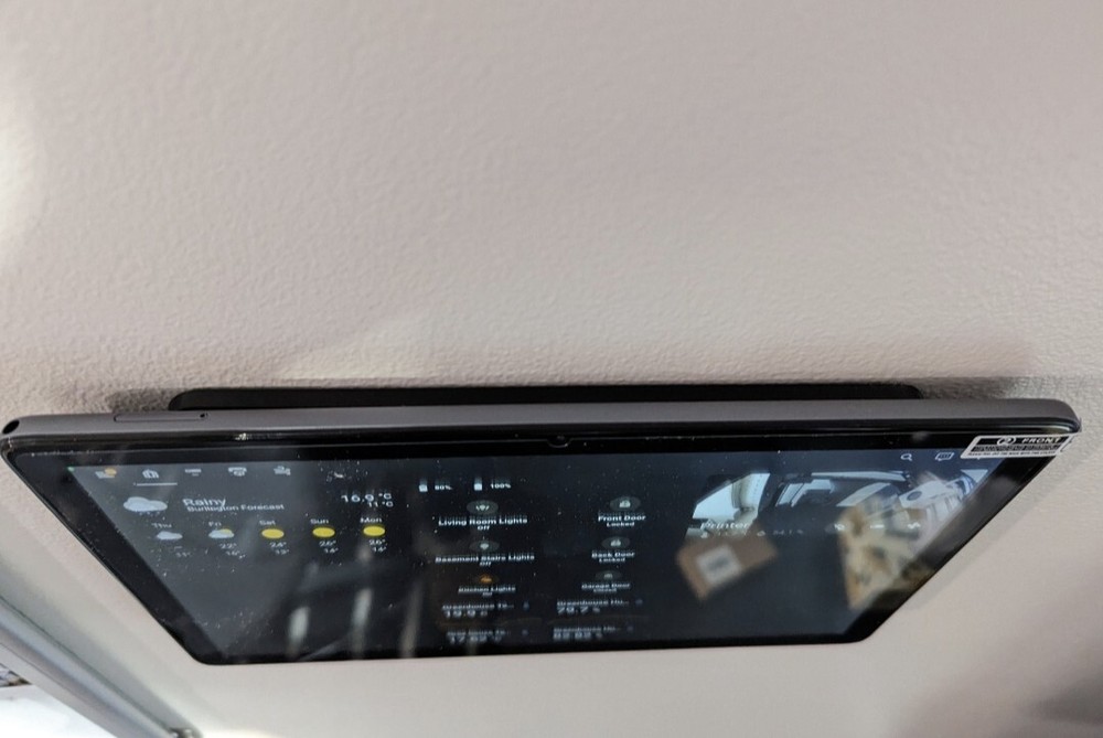 iPad Dockable Wall Mount - Low Profile