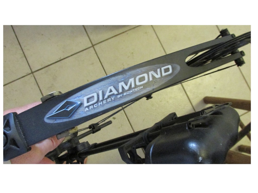 Diamond Infinite Edge Pro Compound Bow Left-Handed