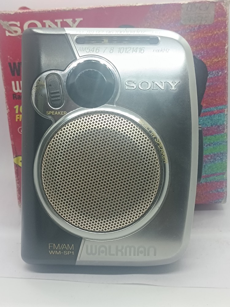 Sony WM SP 1 Walkman Cassette player working with box