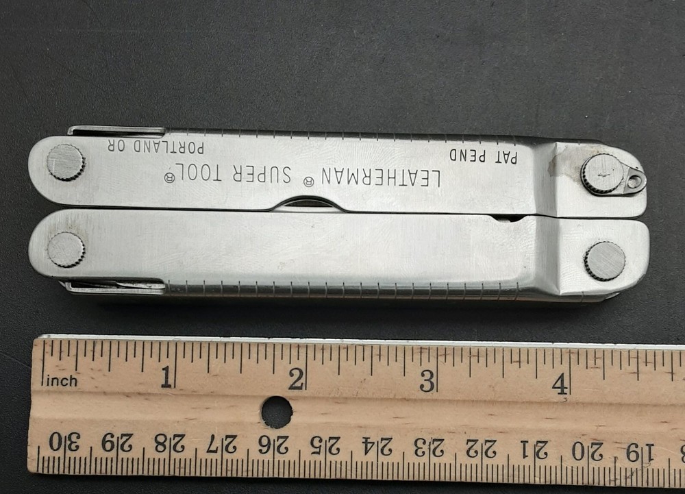 Stainless LEATHERMAN Super Tool Folding Pocket Knife/Multi-Tool