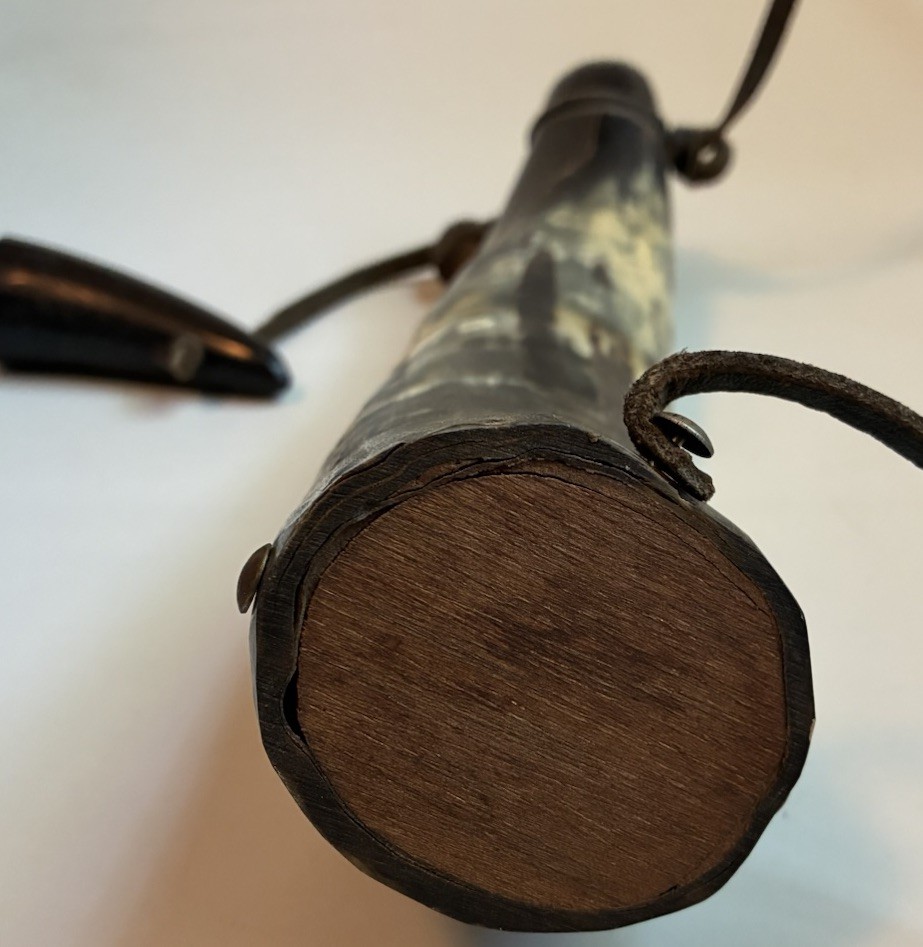 Vintage Powderhorn Muzzle Loader w/ Plug, Scoop & leather Shoulder Strap