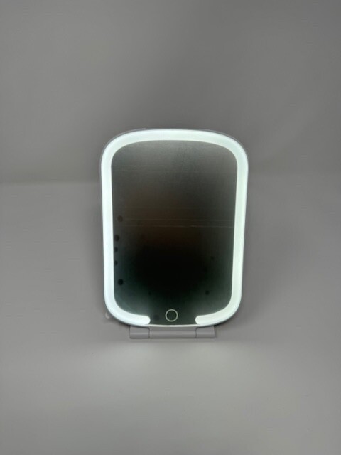 ** LLANO ** ' FLAT FOLDING MAKEUP MIRROR ' TYPE "C" CHARGER INCLUDED