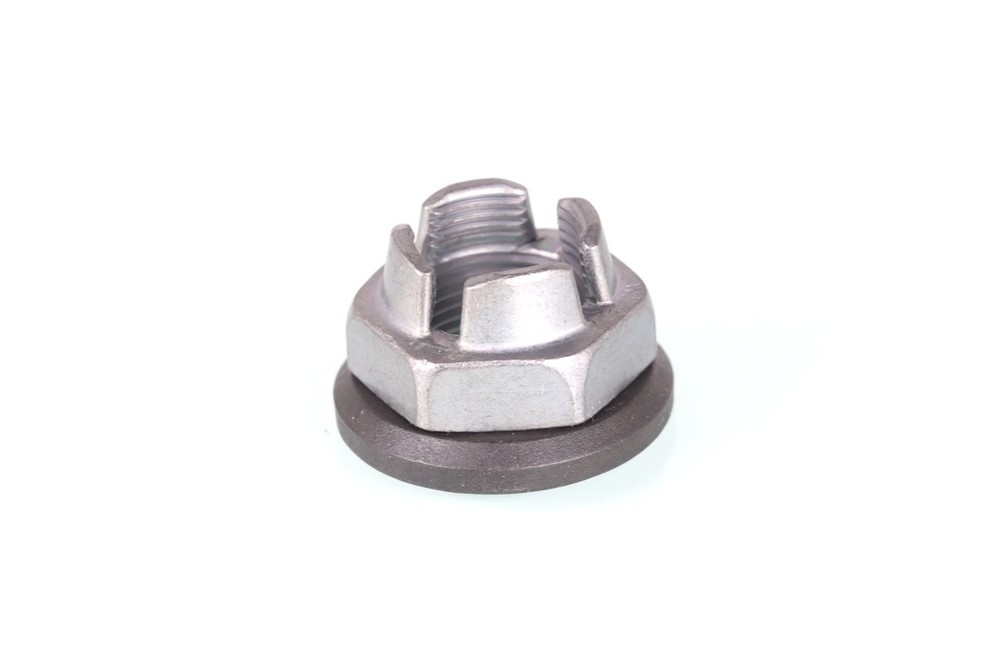 1x Front Hub Nut GH-393960