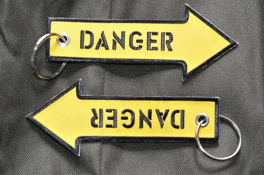 keychain keyring DANGER bagage tag
