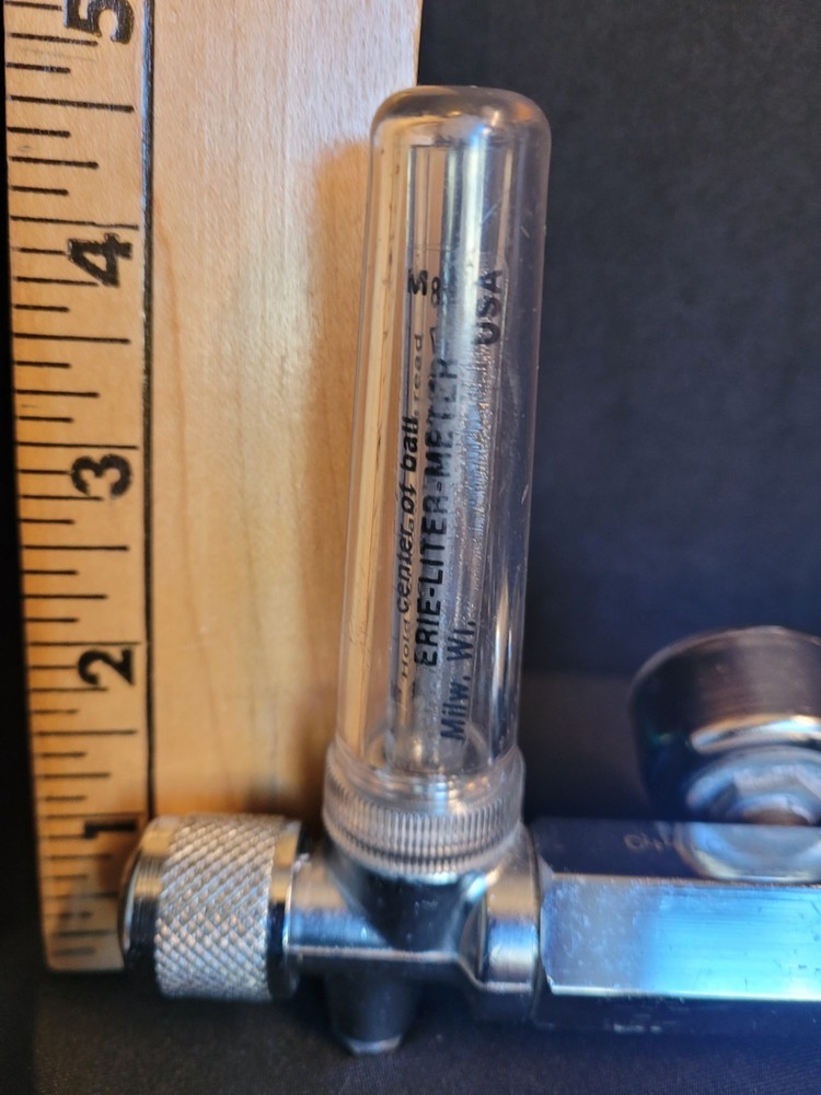 Erie Oxgen Regulator with Flowmeter
