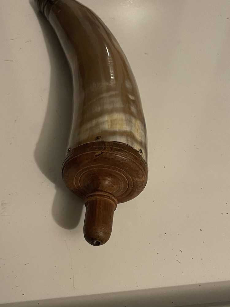 Muzzle-Loaders Authentic Black Powder Horn, Missing Leather Strap And Closer