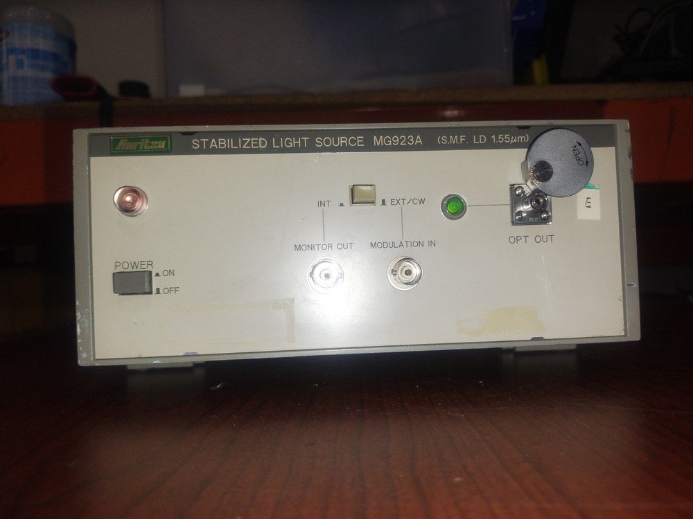 Anritsu MG923A Stabilized Light Source