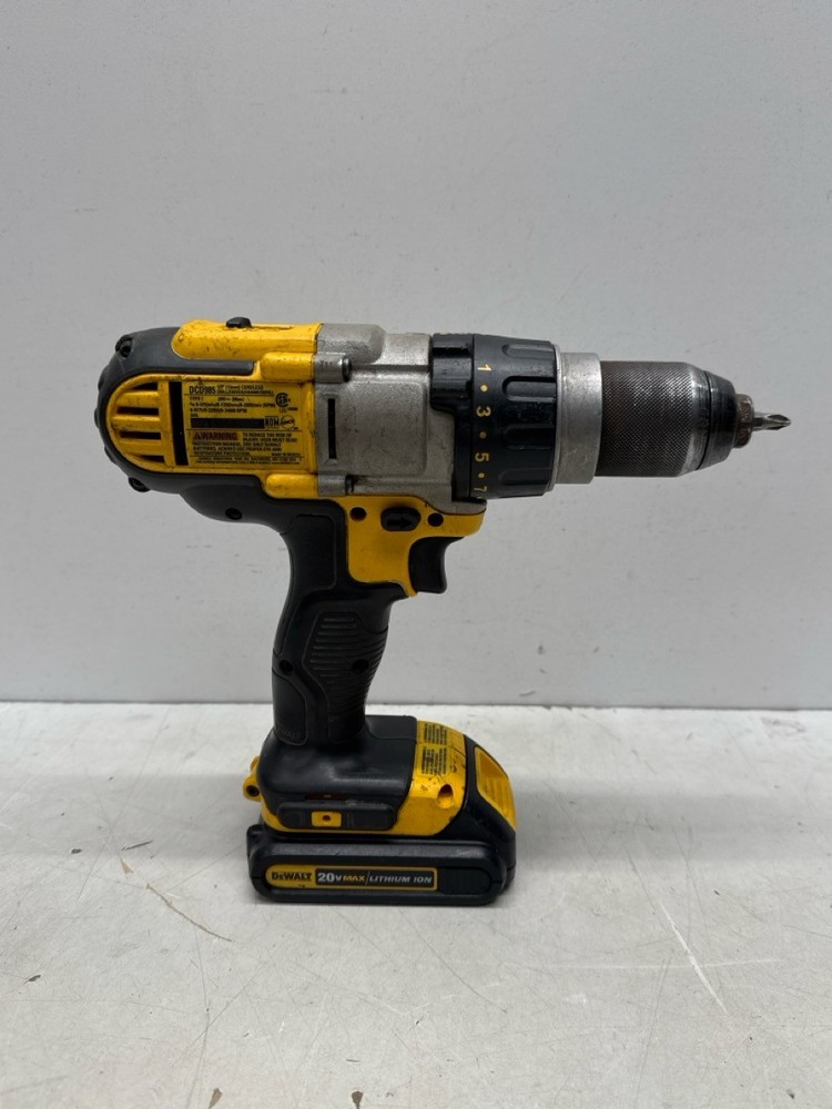 DEWALT DRILL DCD985 W/BATTERY (P03057430)