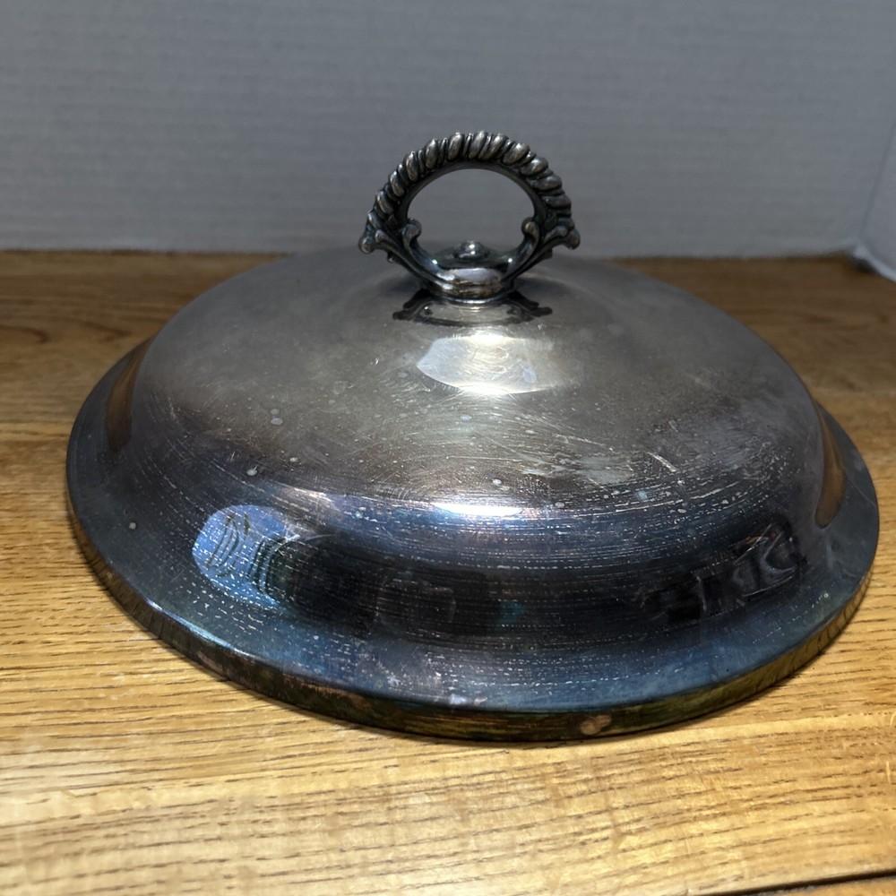 Vintage Silver Co. Round Covered Silver Plated Serving Dish