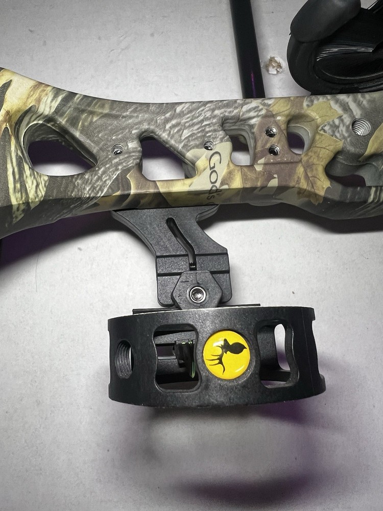 Bear Archery Limitless RTH Compound Bow ** Missing String**