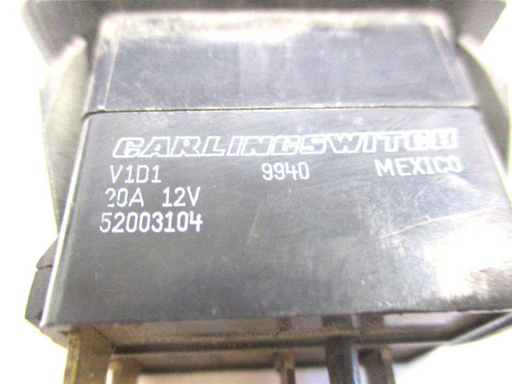 52003104 THOMAS BUILT BUS DRIVERS DOME ROCKER SWITCH
