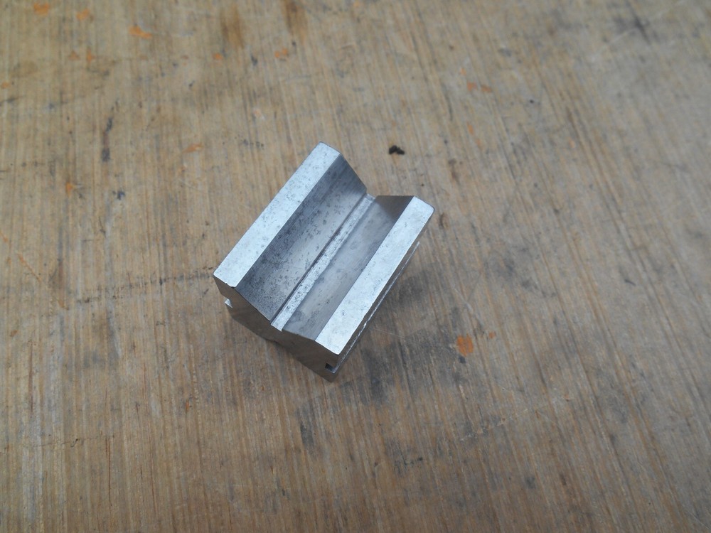 Brown & Sharpe No. 6 v block