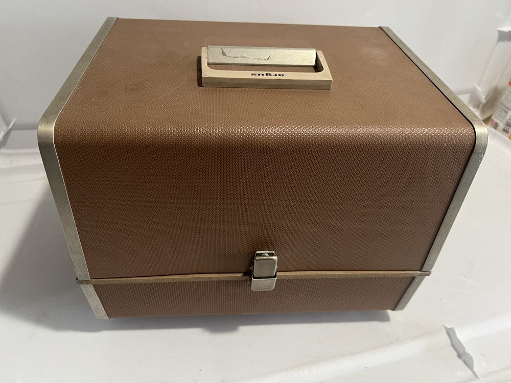 Argus Automatic Single Slide Projector - Model 58 - UnTested Vintage