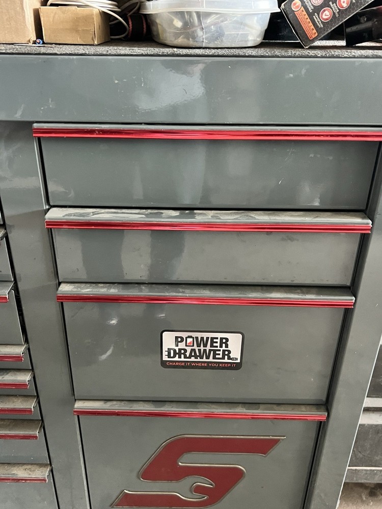 Snap-On Toolbox/with Power Drawer