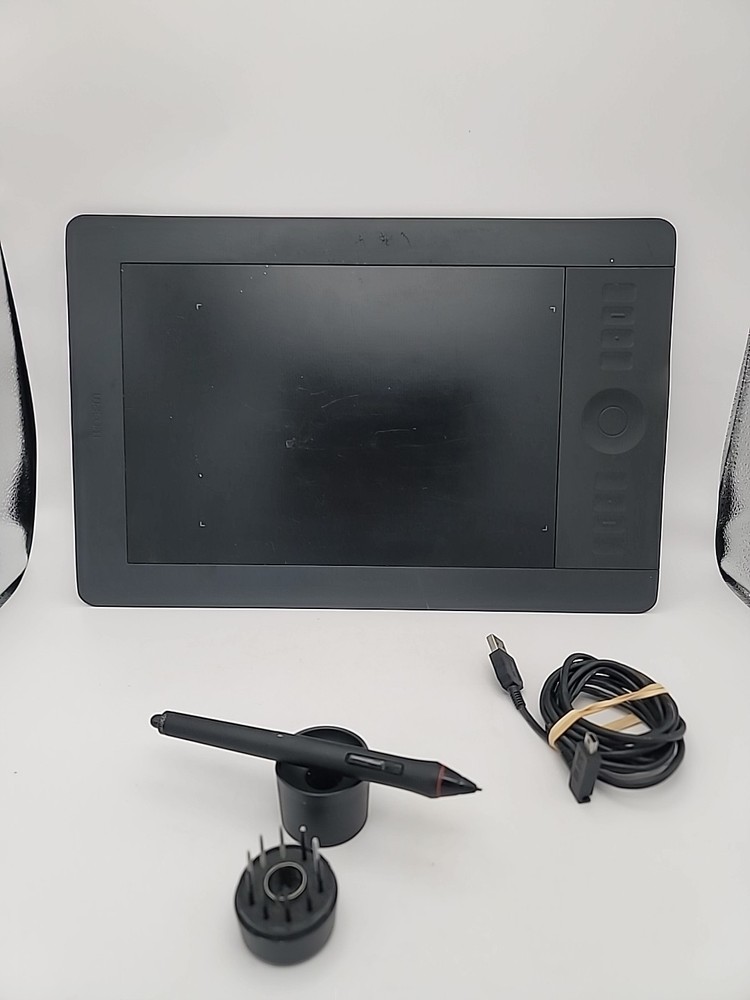 Wacom Intuos 5 Touch Medium PTH650 Tablet Pen USB Tested Working