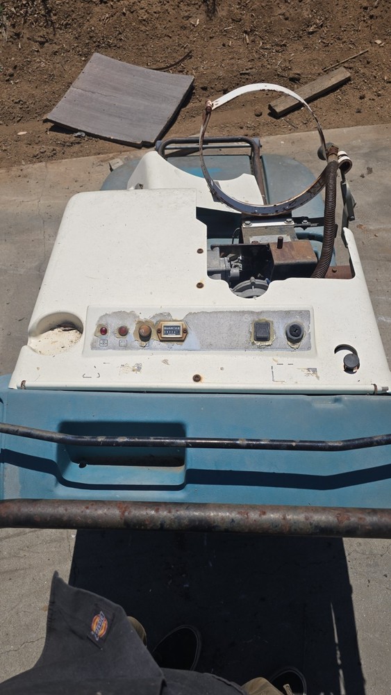 Tennant 3640 Walk Behind Sweeper