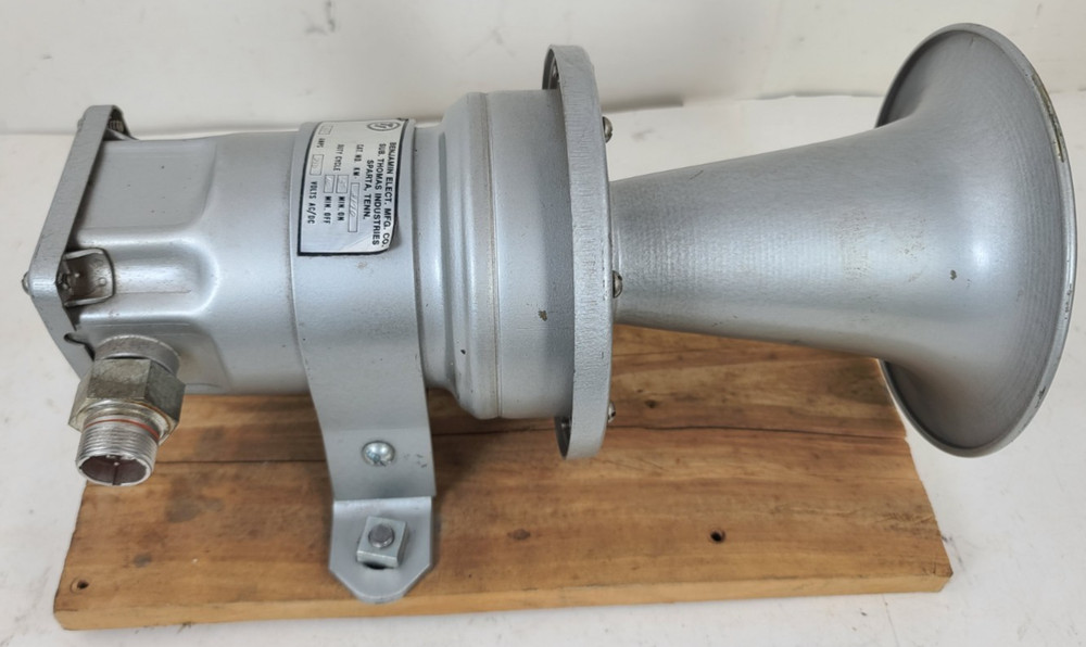 Thomas Ind. Benjamin Products Electrical Horn KM-8170