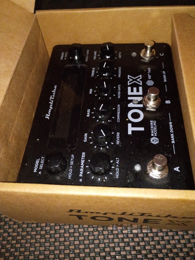 IK Multimedia ToneX Pedal in Cosmic Gray Multi-Effects Processor
