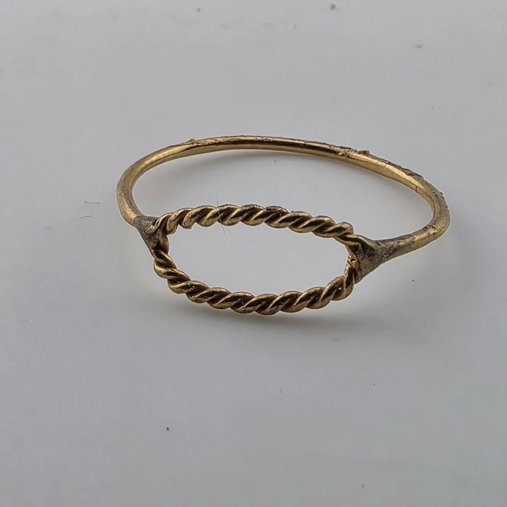 Gold Tone Twisted Oval Ring Minimalist Dainty Boho Stackable Band Size 7