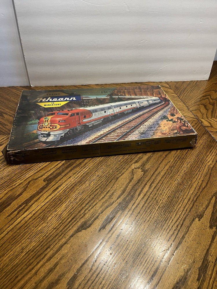 Vintage 1960s Athearn HO Scale Baltimore & Ohio Model Train Set