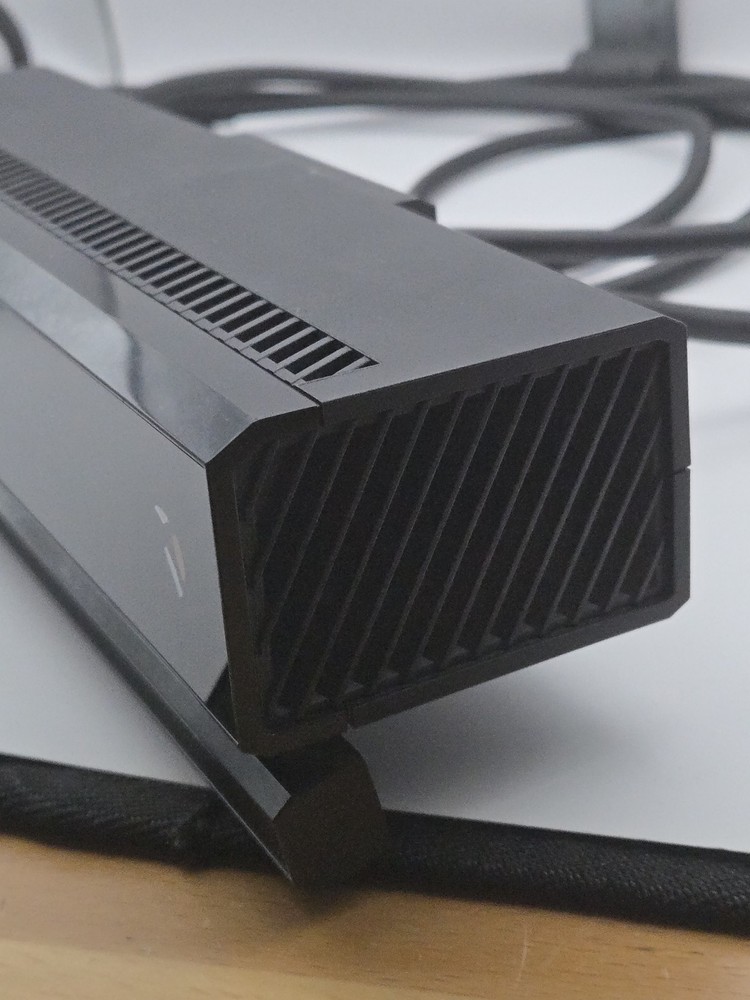 Microsoft Xbox One Kinect Camera Motion Sensor Bar Model 1520 (UNTESTED) SEE PIC