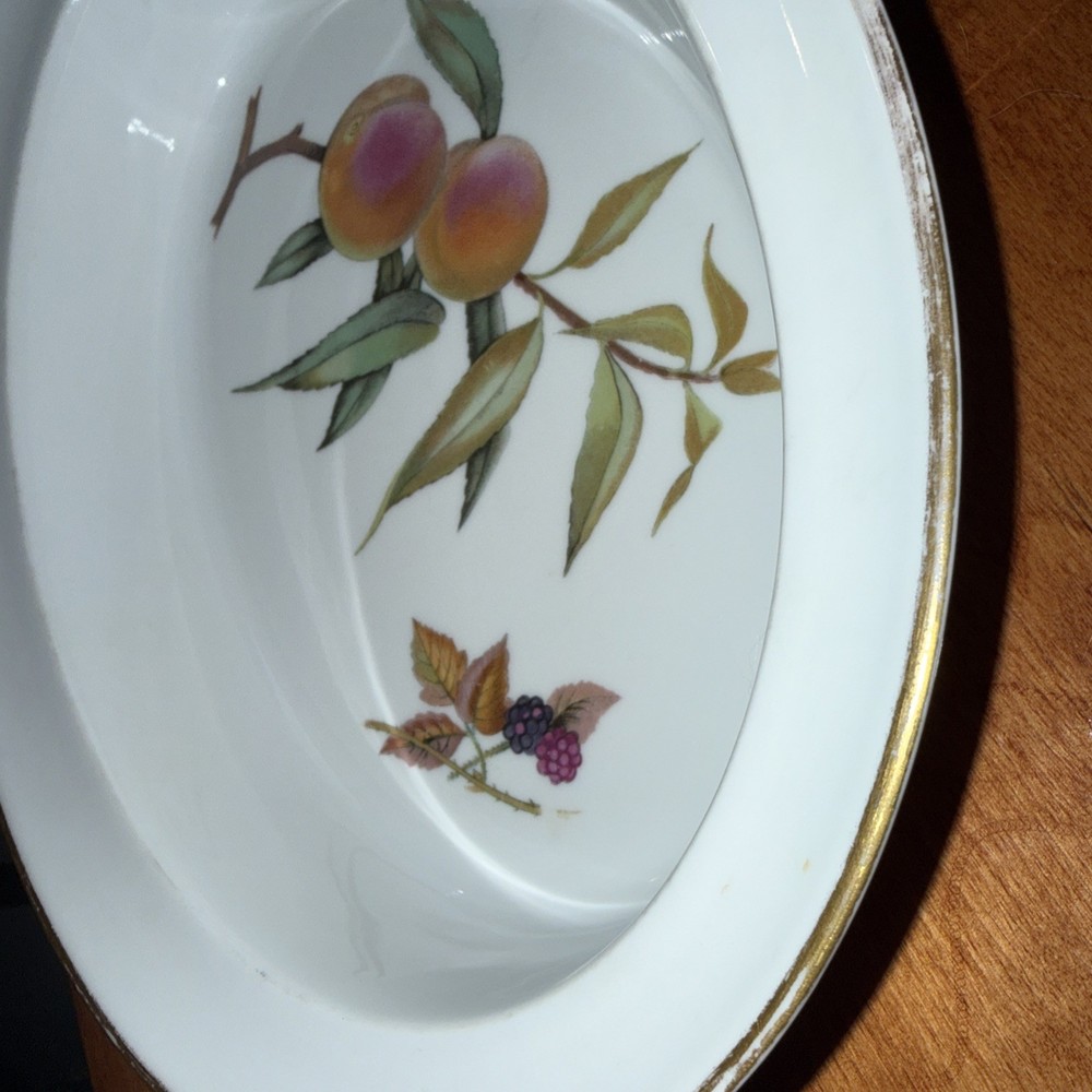 Royal Worcester Evesham 11 1/2" Oval Baker England