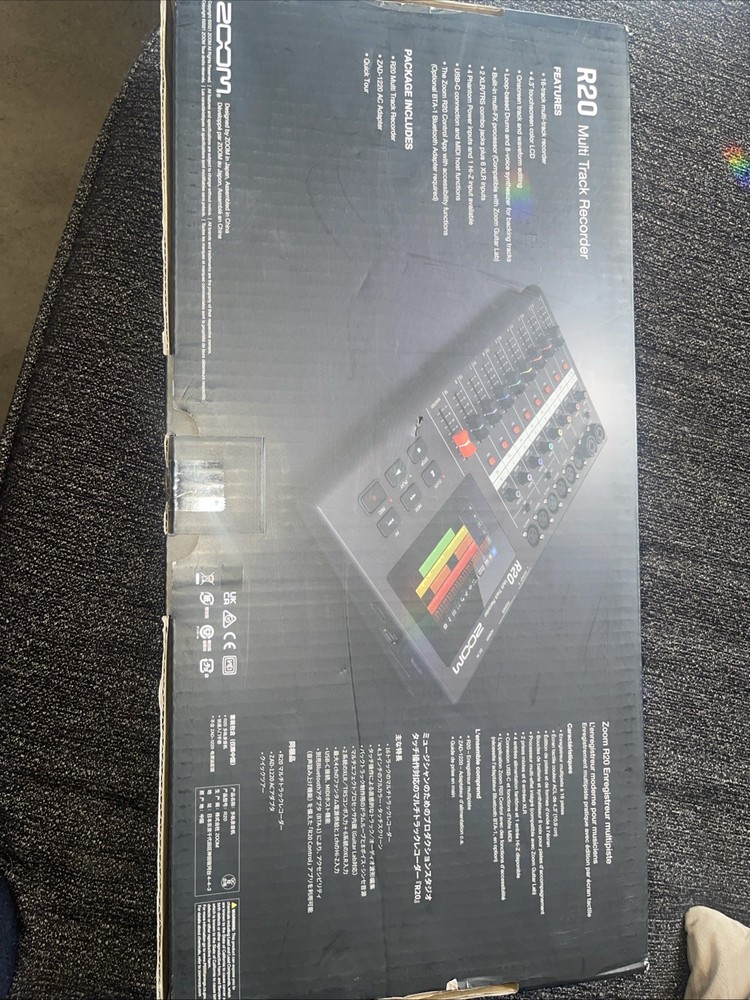 Zoom R20 Multitrack Digital Recorder