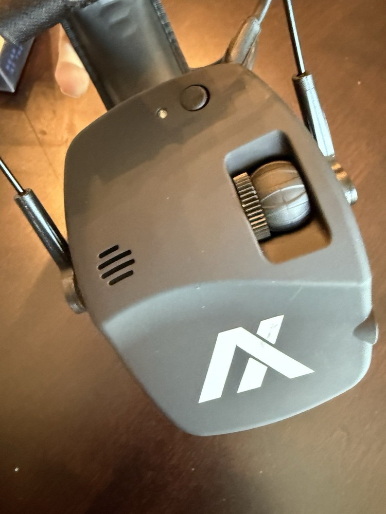 AXIL TRACKR Bluetooth