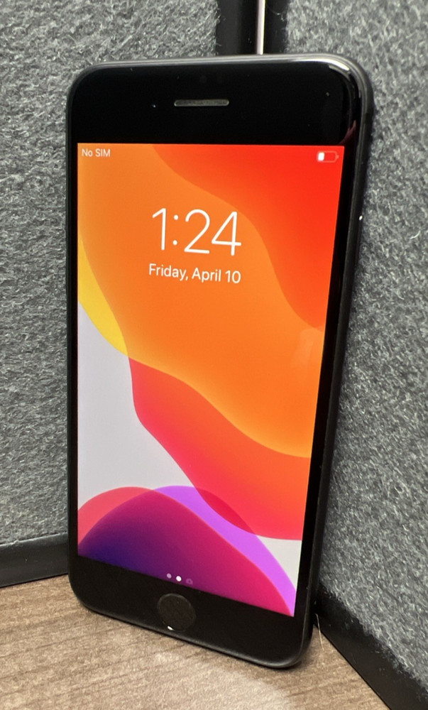 iPhone 8 - 64 GB - Space Gray (Unlocked)