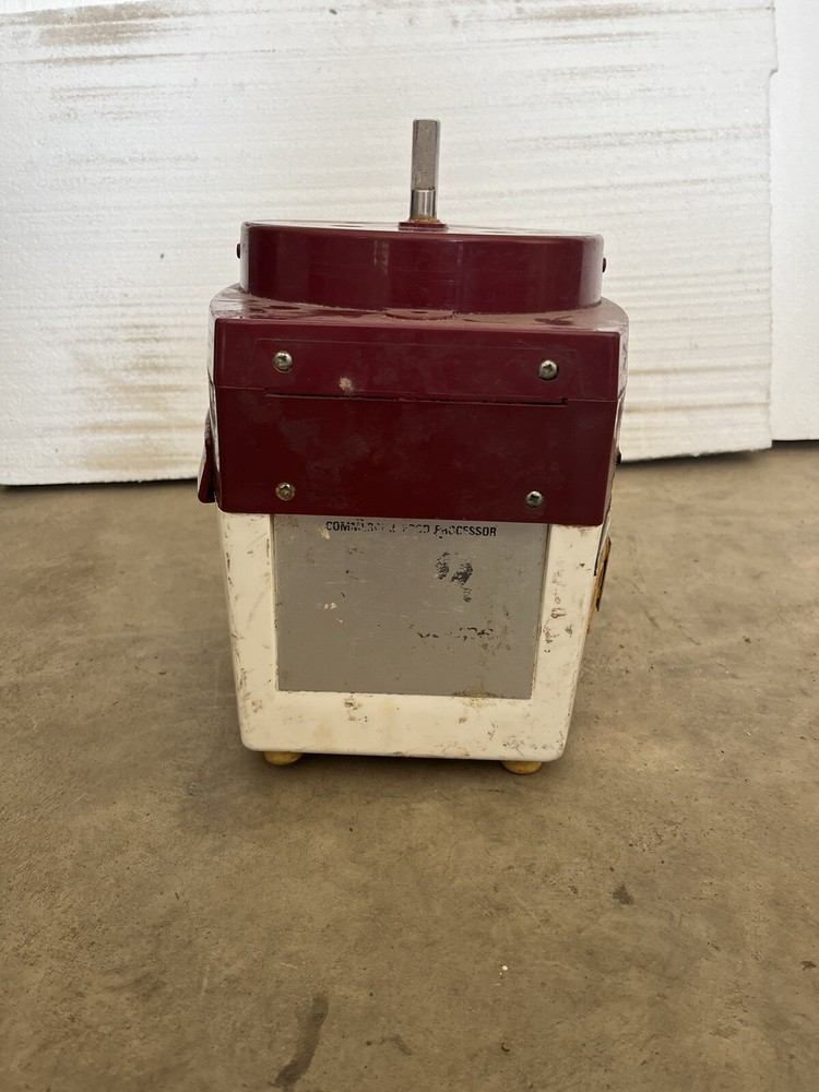 Robot Coupe R2 Combination Processor Base Only not working unsure how to use.