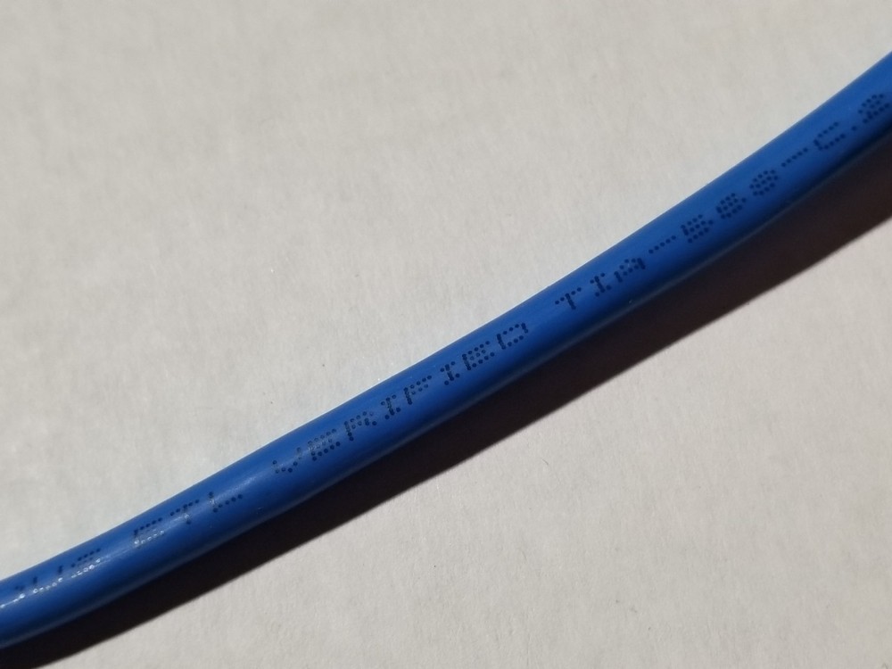 Berk-Tek 24/4P HyperPlus Cat5E Plenum U/UTP Network Cable Blue /100ft