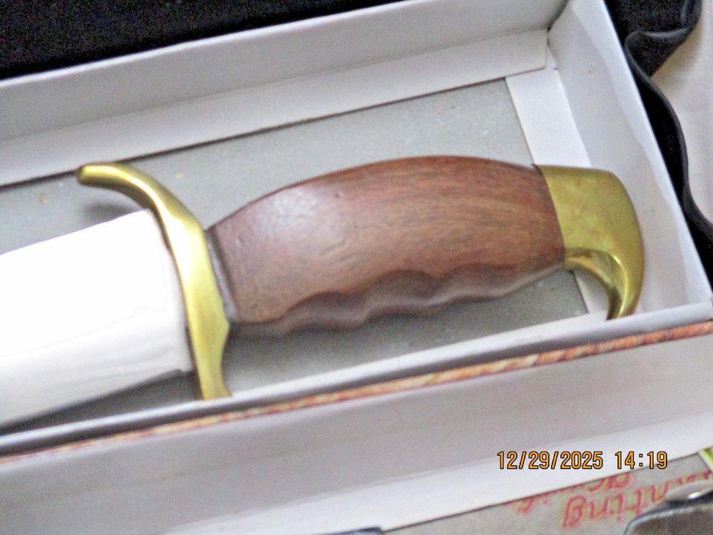 KNIFE, ALI BABA STYLE, GREAT CONVERSATION PIECE/WITH SHEATH