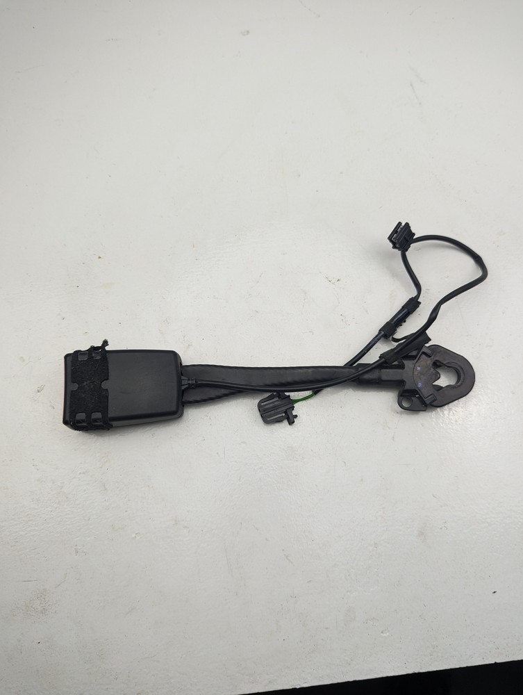 2009-2012 Audi A4 Front Left Driver Side Seat Buckle