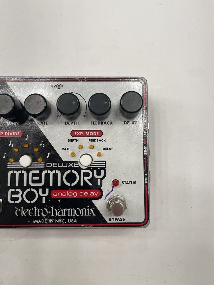 Electro Harmonix Deluxe Memory Boy Analog Delay Guitar Effect Pedal