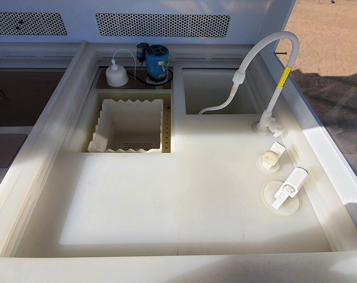 Wafer Process Systems SQFFH-VLF-550 Wet Bench