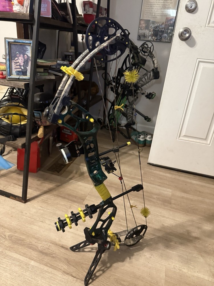 Bear Marshall Twin Cam Rt Hand 70 Lbs