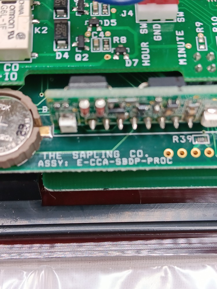 Bogen BCBD-33f-404-4R Clock *Wrong Box*