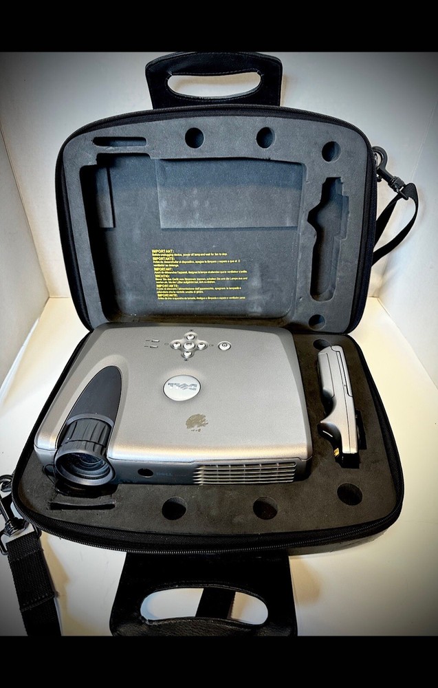 Dell 3200MP DLP Front Projector WORKS! - Includes Remote, Case, Instructions!