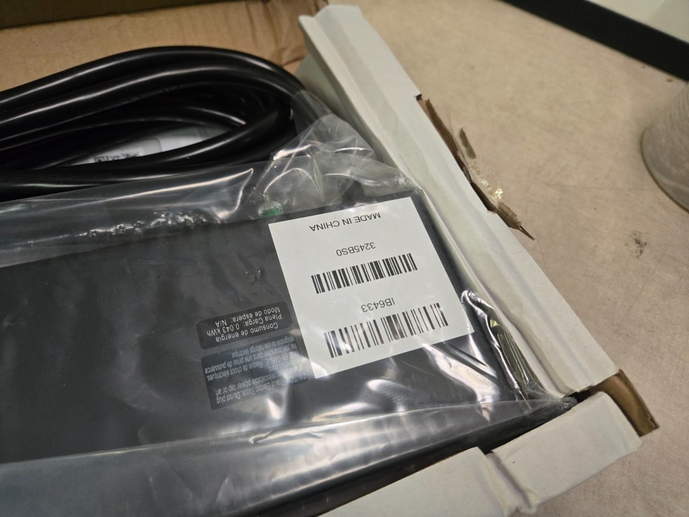 Tripp Lite Single-Phase Basic PDU1220 Power Distribution Unit NOB