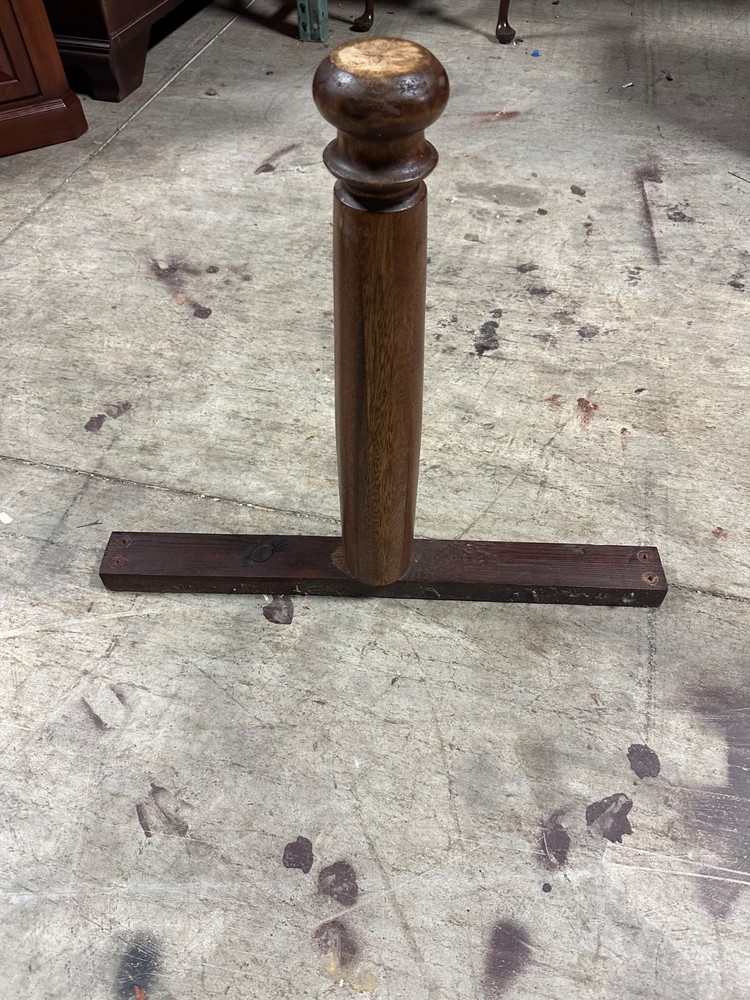 Vintage Antique Oak Middle Table Leg