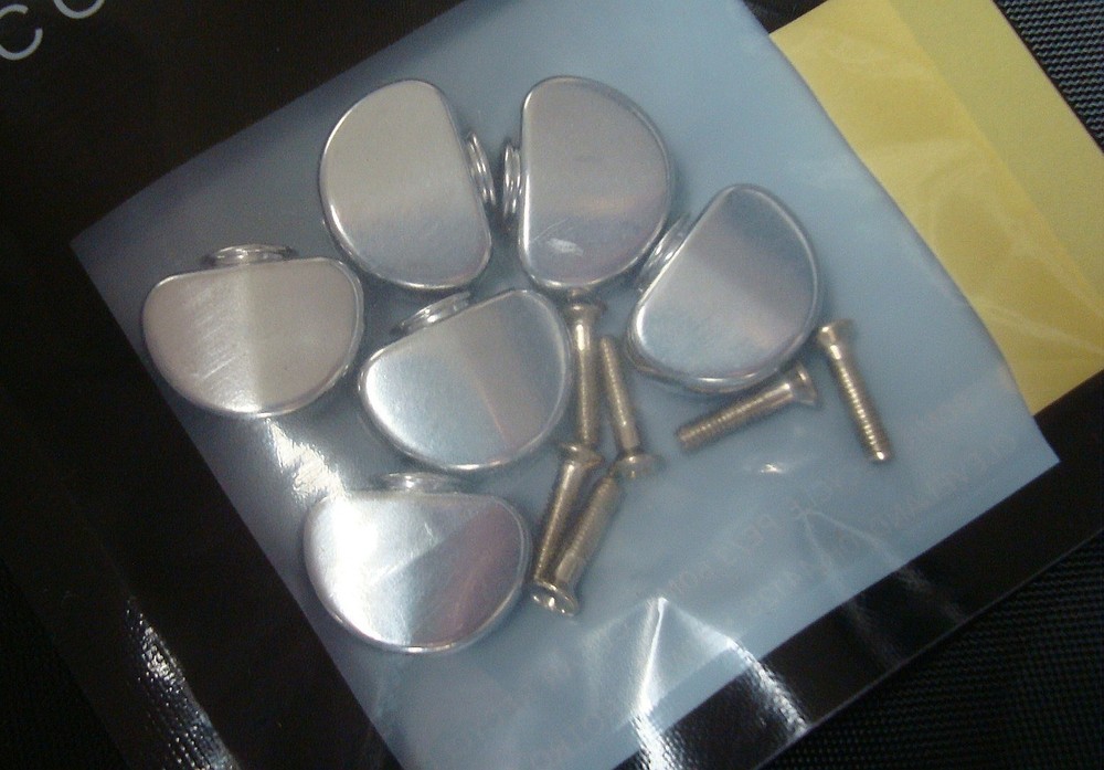 Grover GP205C Mini and Mid-Size Kidney-shaped Button Set, Chrome