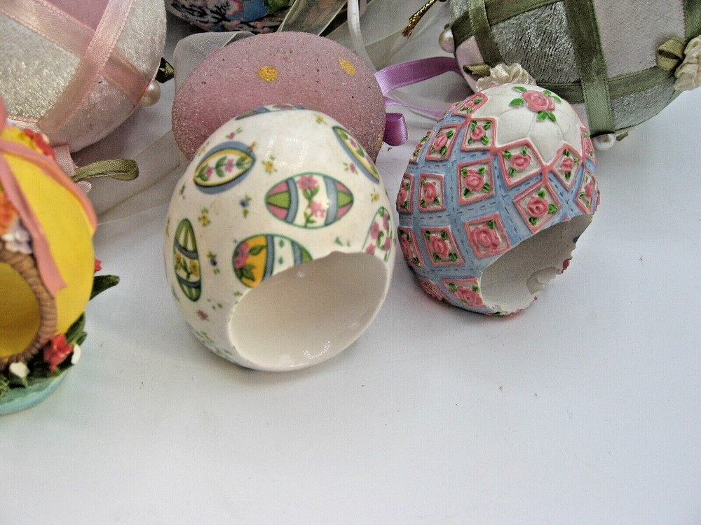 Easter Egg collection A Set of Easter Eggs and Napkins Holders set