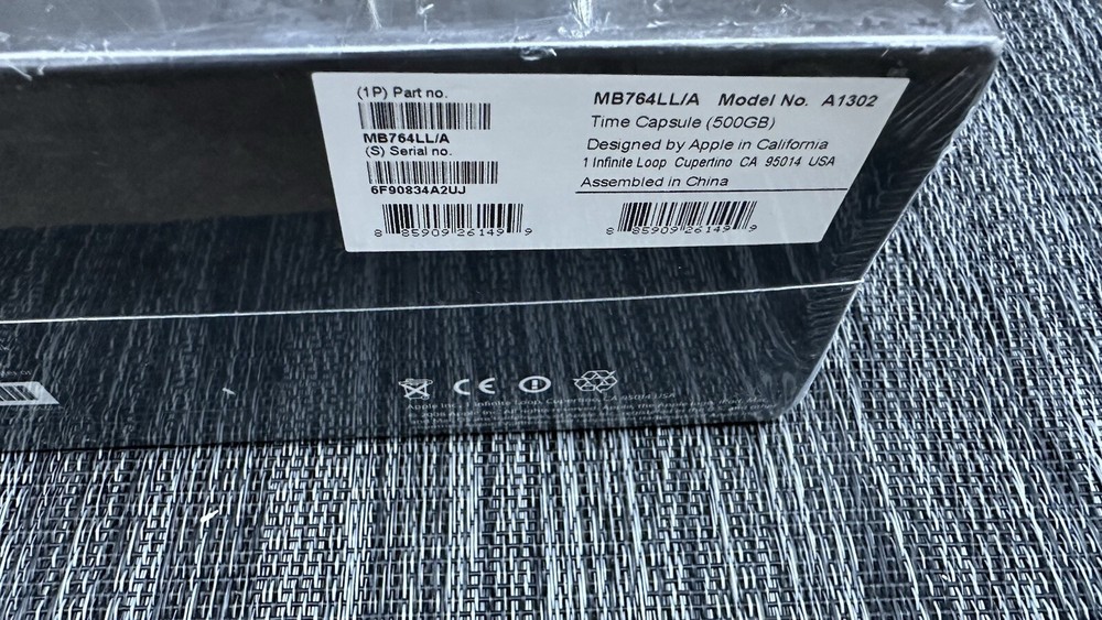FACTORY SEALED Apple Time Capsule 500GB